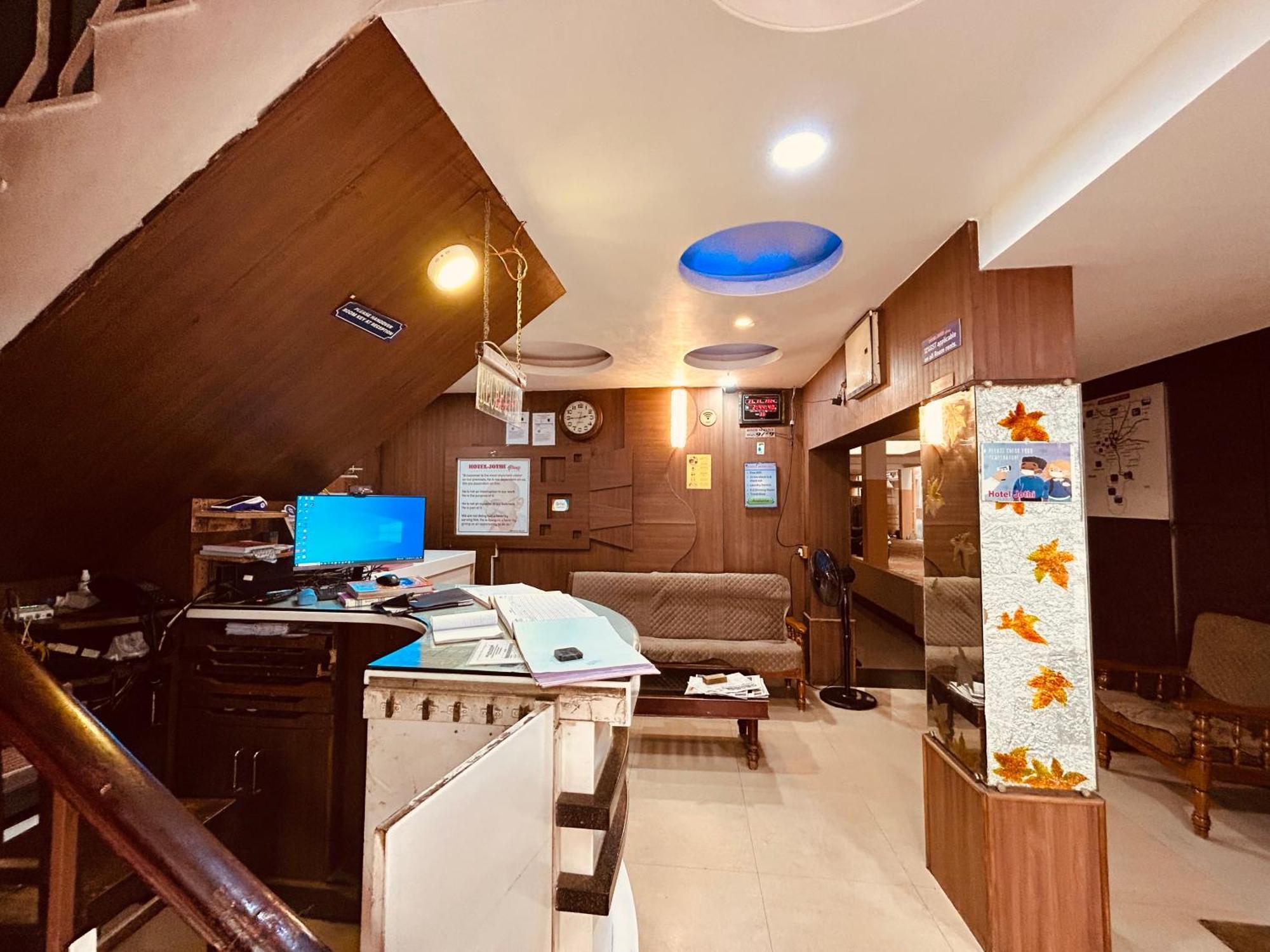 Hotel Jothi Коимбаторе Екстериор снимка