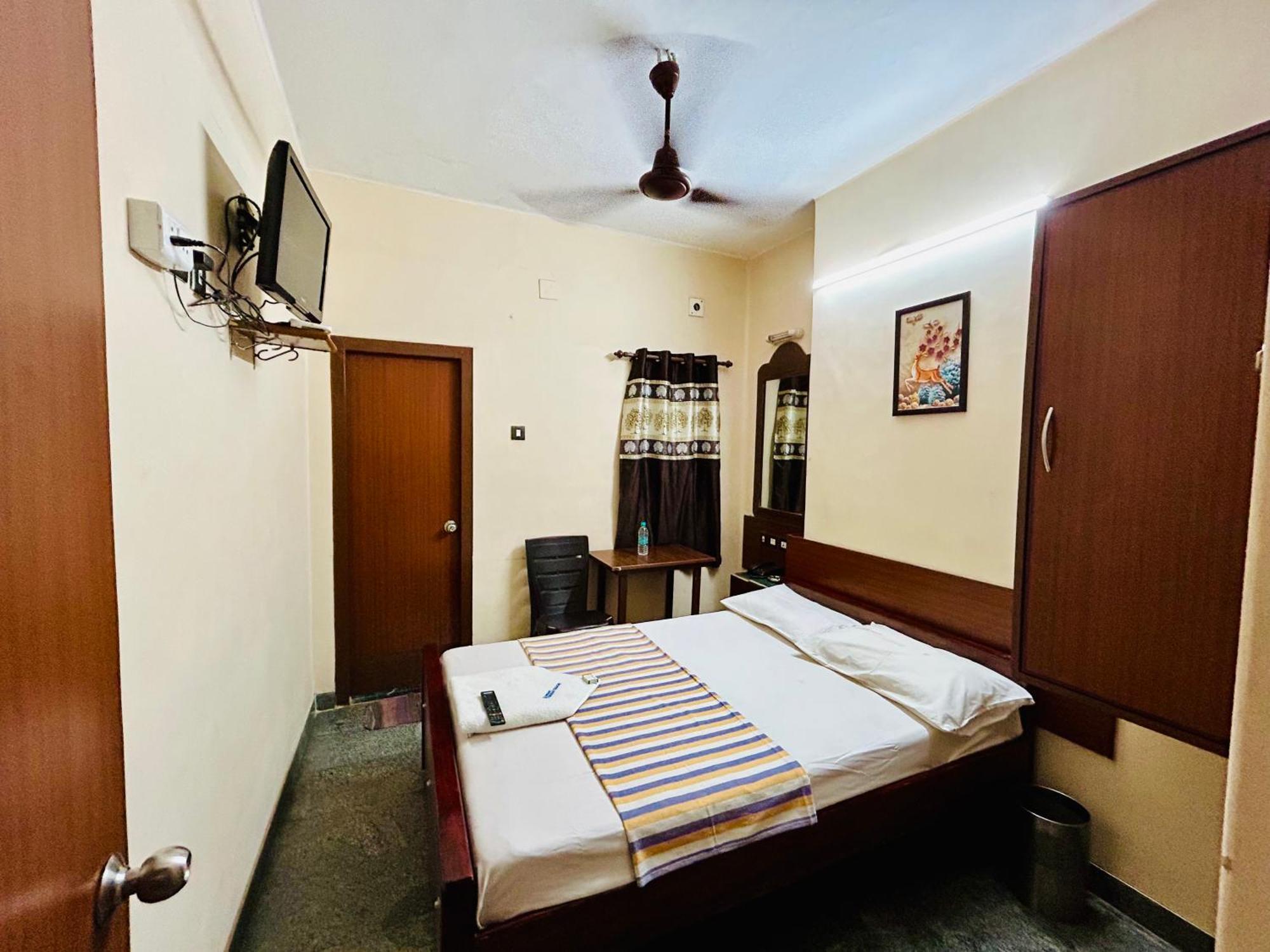 Hotel Jothi Коимбаторе Екстериор снимка