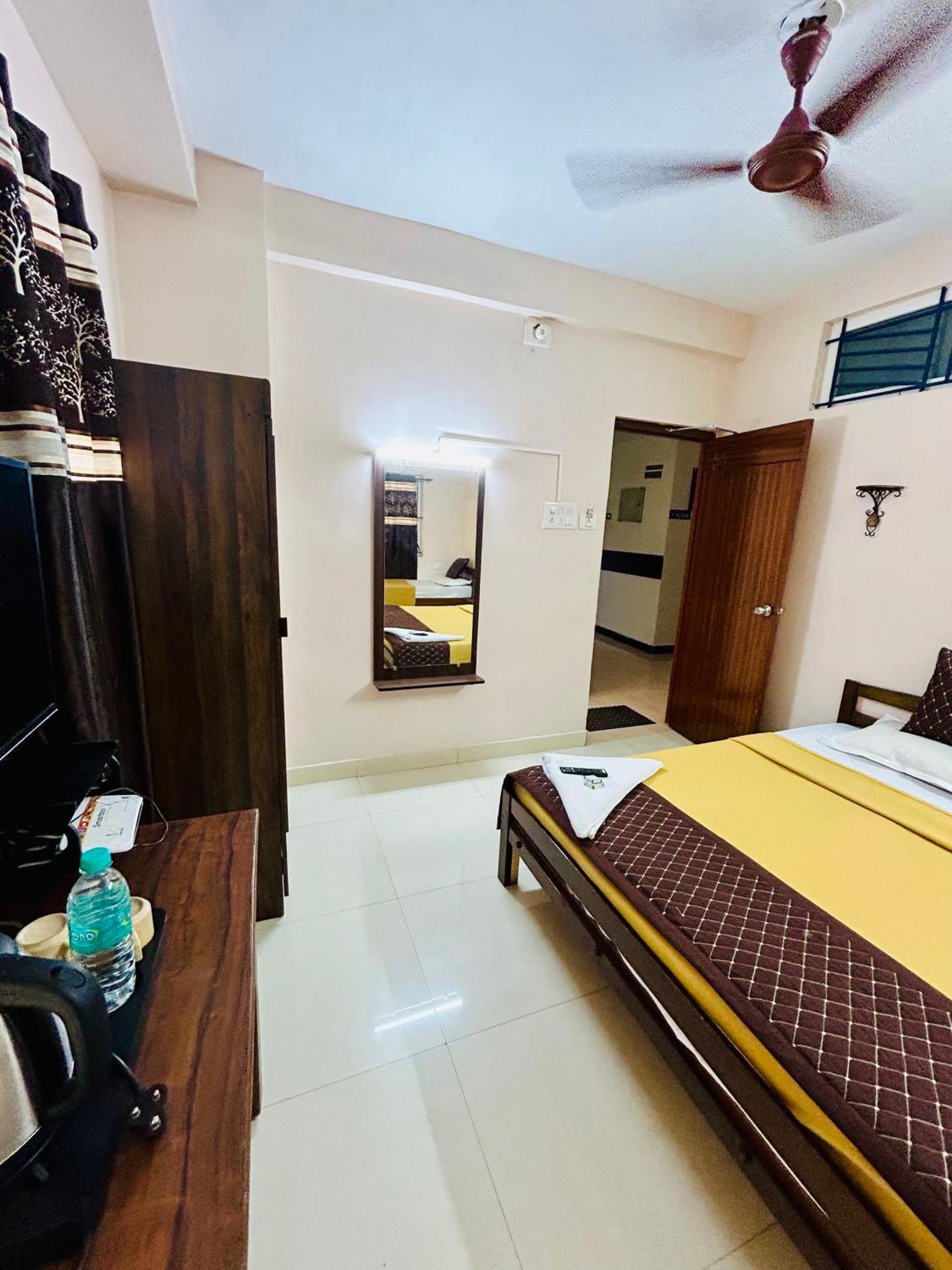 Hotel Jothi Коимбаторе Екстериор снимка