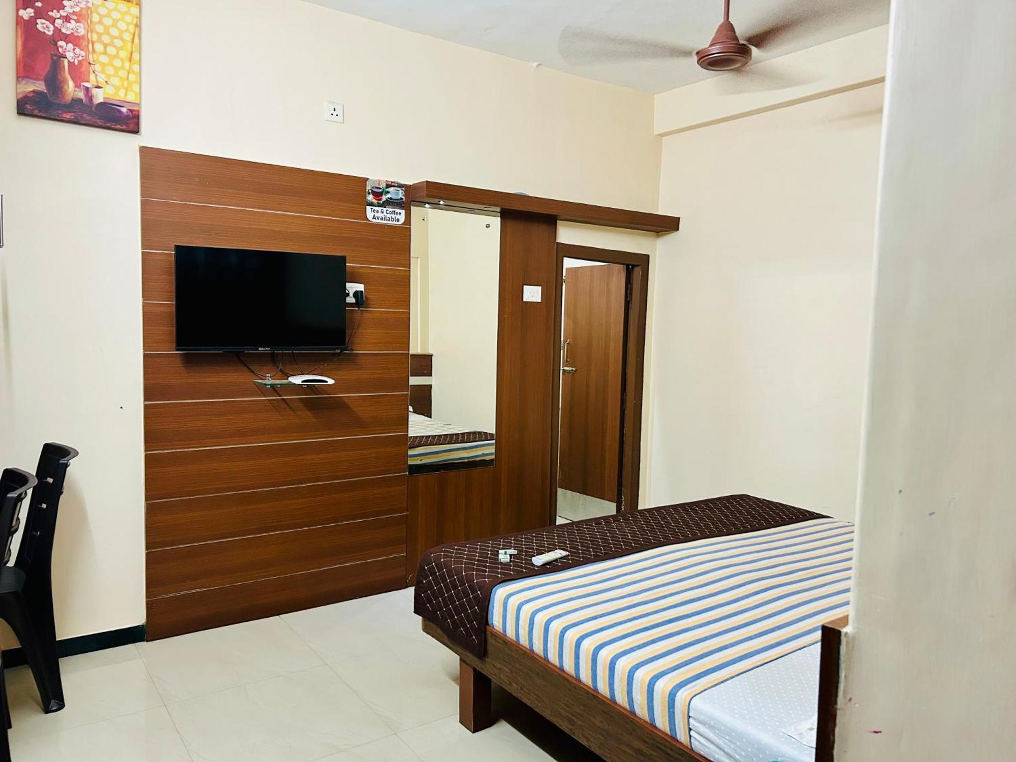 Hotel Jothi Коимбаторе Екстериор снимка