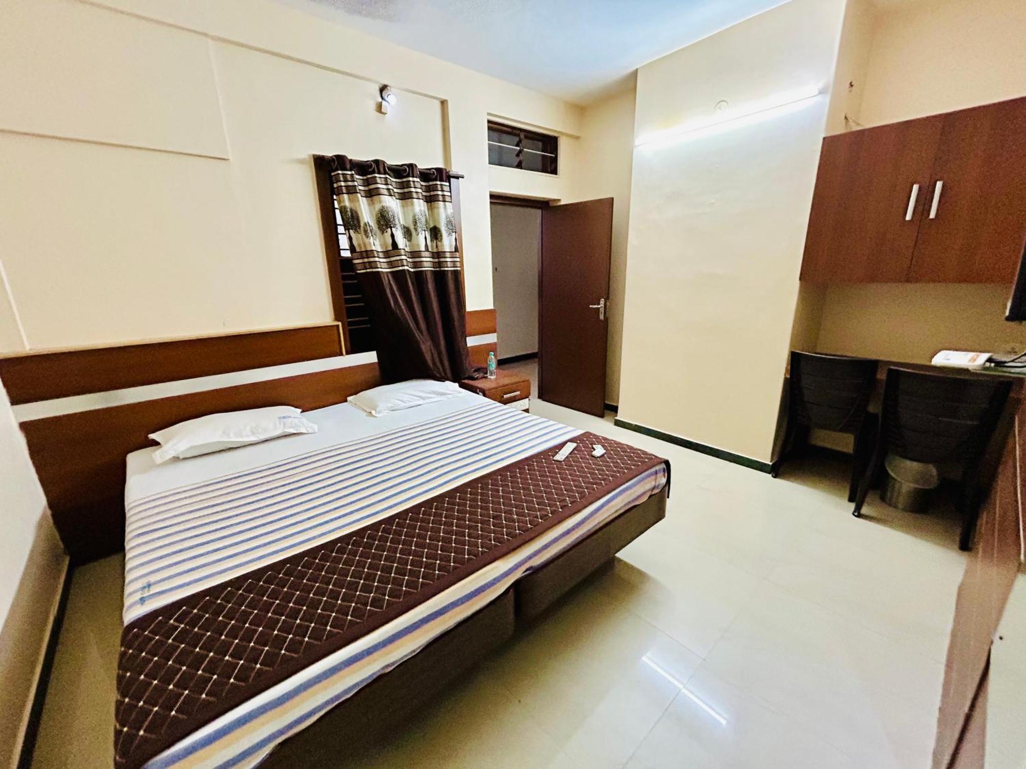 Hotel Jothi Коимбаторе Екстериор снимка