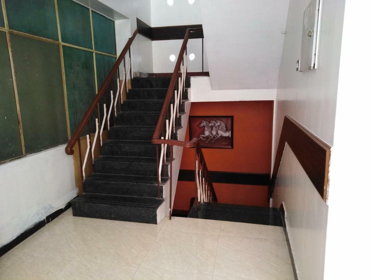 Hotel Jothi Коимбаторе Екстериор снимка